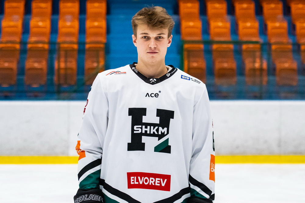 Viktor Bhnek #66