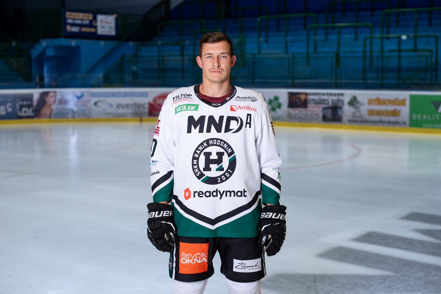 Erik Hlonek #0