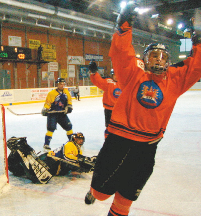 Robert Pochyl  gl Perovu 2004/05